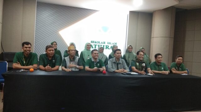 Tim Pengajar Sekolah Islam Athirah Makassar